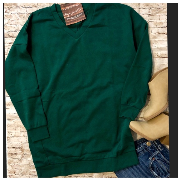 NWT Hunter Green oversized sweatshirt - Picture 2 of 2